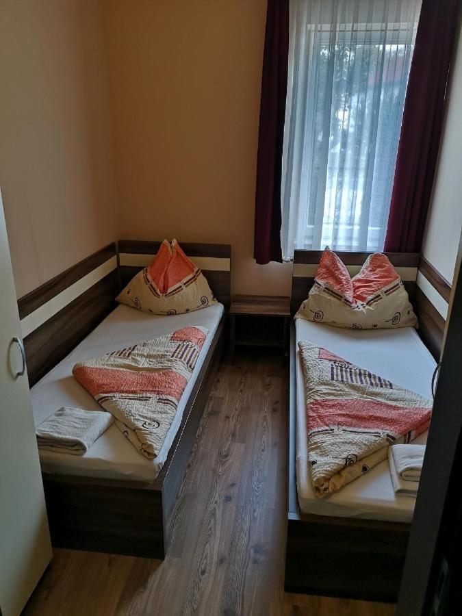 Borostyan Panzio Balatonfuered Bed & Breakfast Екстериор снимка