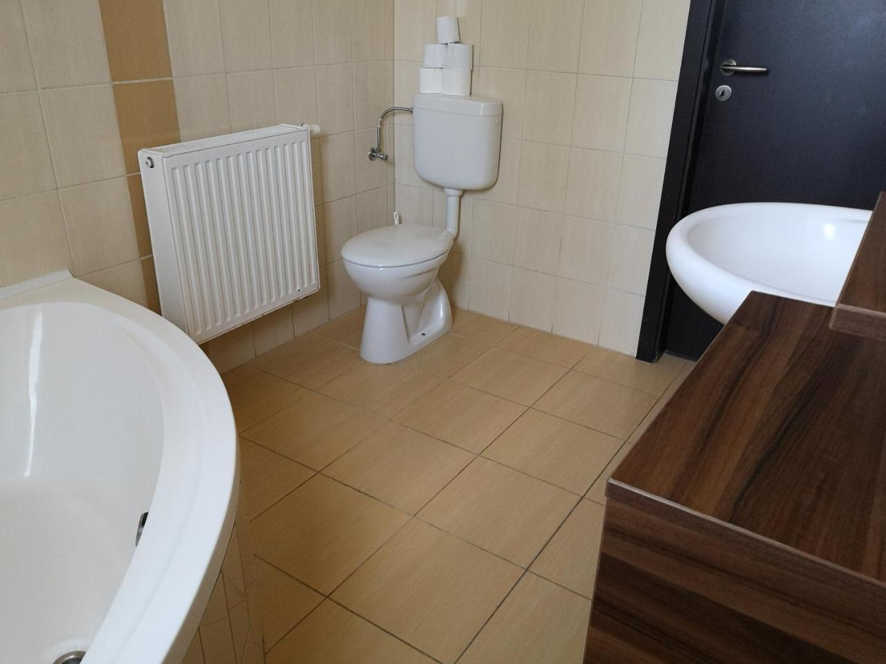 Borostyan Panzio Balatonfuered Bed & Breakfast Екстериор снимка